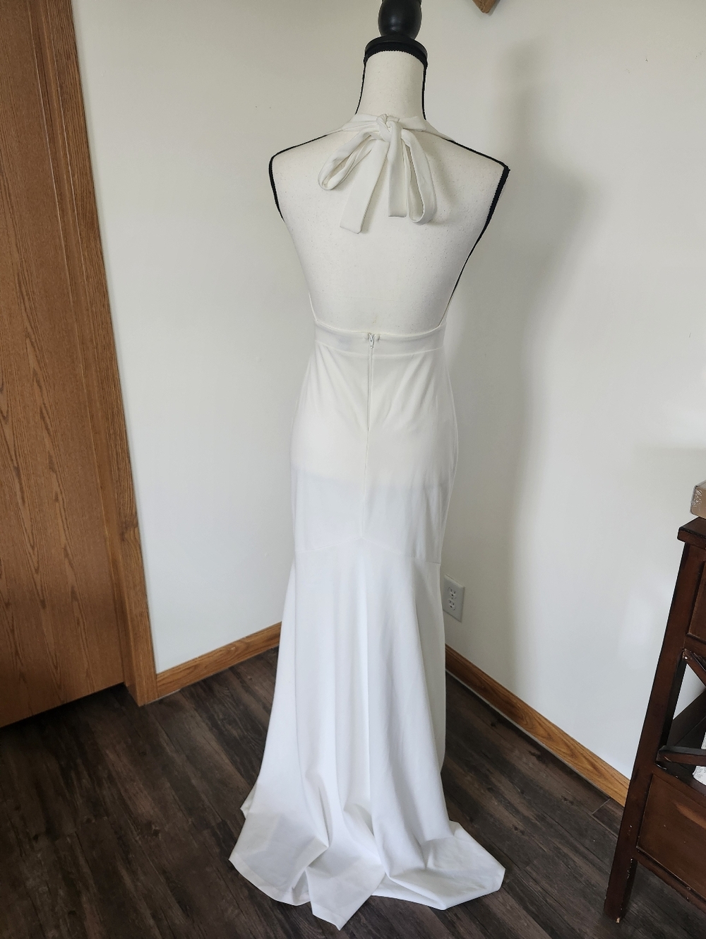 NWT *With Flaws* Windsor Ivory Deep V-Neck Halter Bridal Maxi Dress - Picture 4 of 9